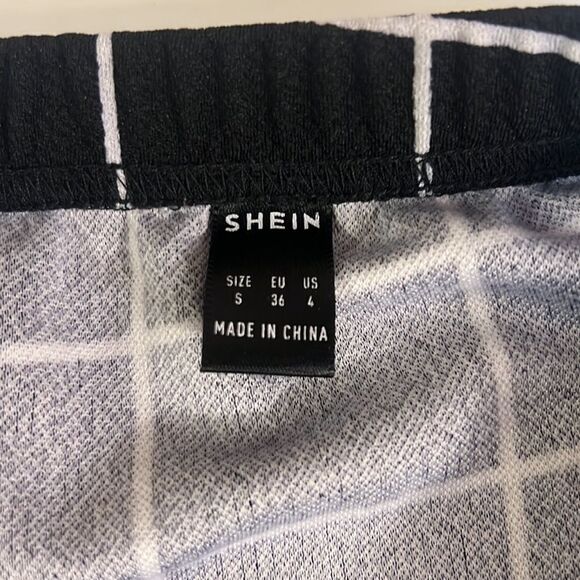 ‎SHEIN mini skirt black and white size-small - Picture 2 of 7